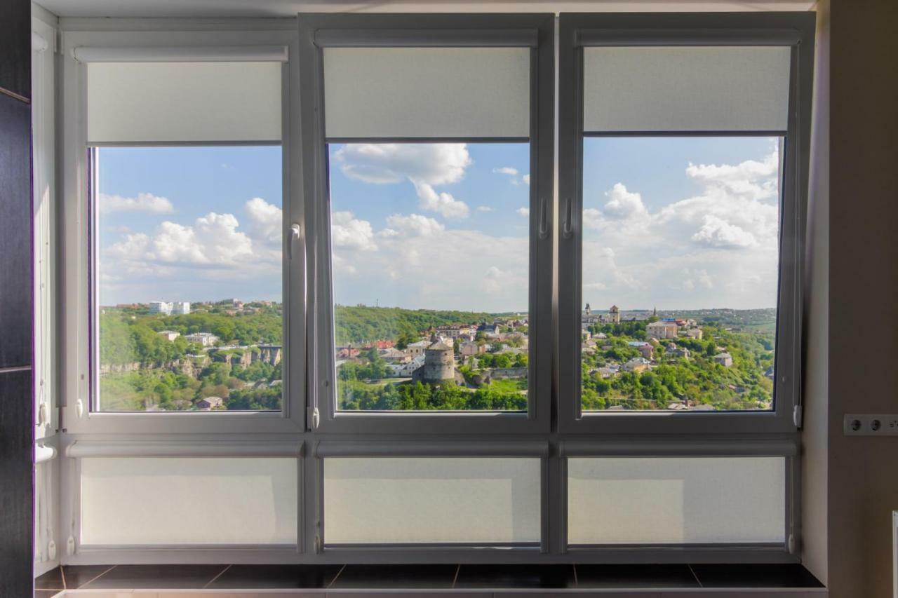Rooms With Fortetsya View 2 Kamianets-Podilskyi Exterior photo